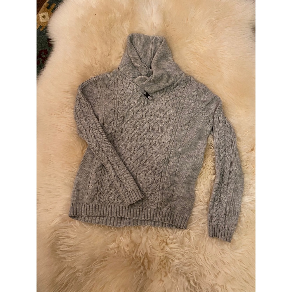 Turtleneck/ cowl sweater